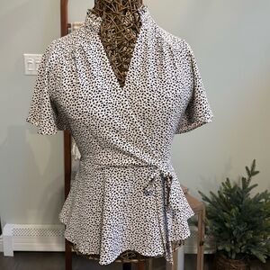 Monteau women’s blouse size M black and cream wrap, peplum blouse